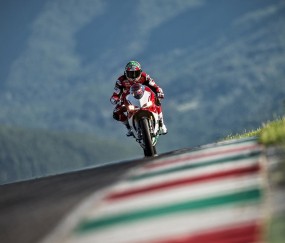 开云体育官网-卡塞米罗里程碑之夜，亚特兰大强势击溃那不勒斯书写新章