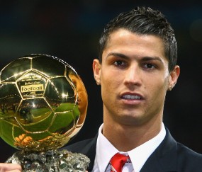 开云体育在线-赛道与球场，当F1争冠之夜遇见武切维奇的完美发挥