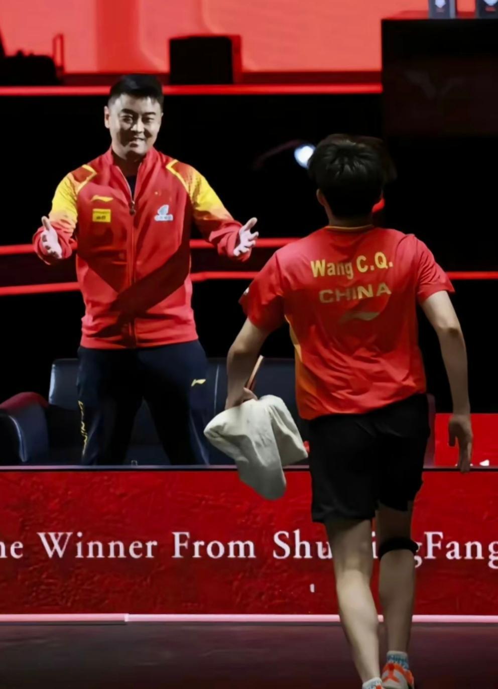 瑞典队鏖战中国队，王皓统治全场