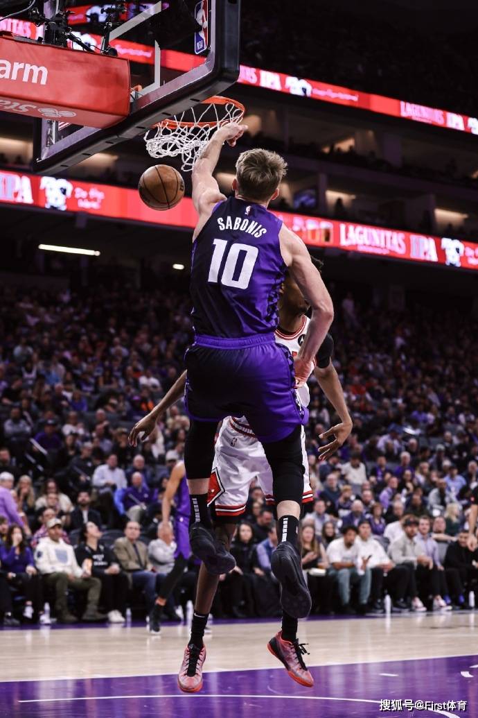 爵士逆转吉林队，德罗赞惊艳四座