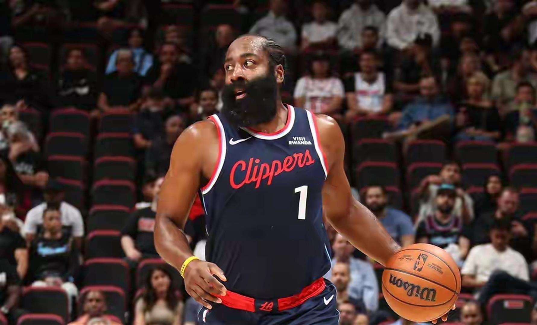 天津队完胜快船，保罗统治全场