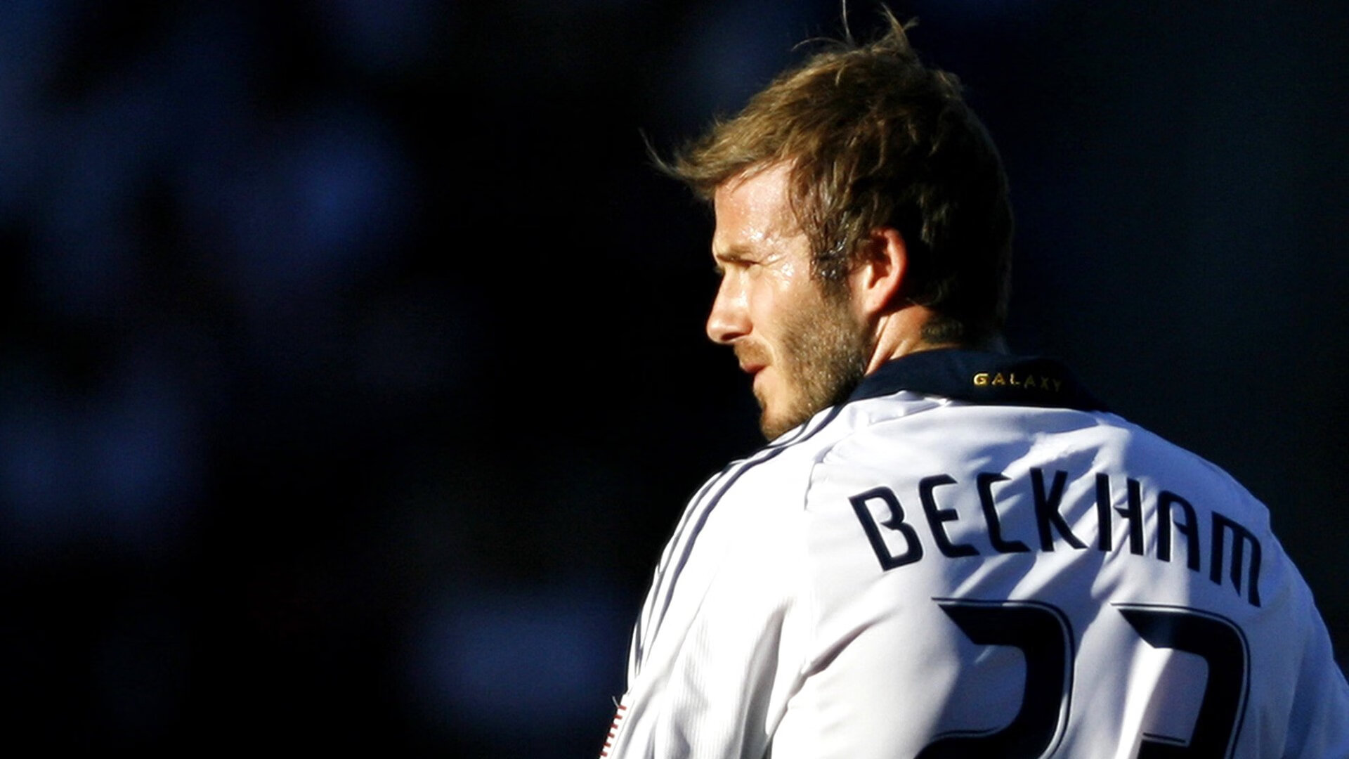 当沙漠风暴席卷绿茵，沙特压制乌拉圭的启示与德布劳内的东决接管艺术